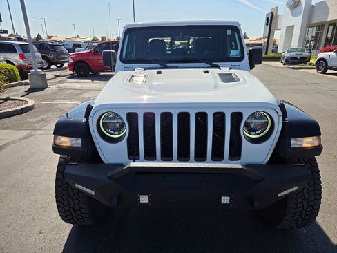 Used 2021 Jeep Gladiator Rubicon AWD/4WD image 8