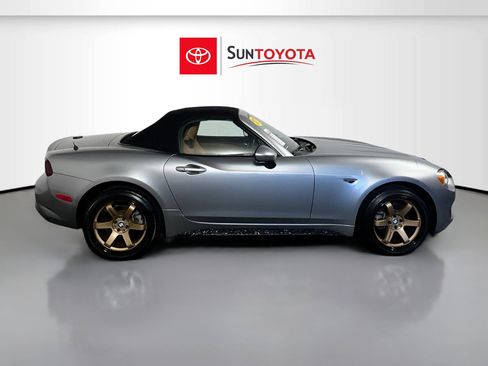 Used 2017 FIAT 124 Spider Lusso image 2