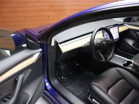 Used 2022 Tesla Model 3 Long Range image 18