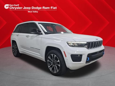Used 2022 Jeep Grand Cherokee Overland w/ Advanced Protech Group III AWD/4WD image 1