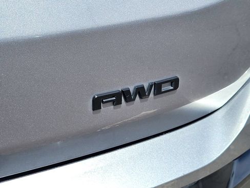 Used 2021 GMC Terrain SLT w/ Elevation Edition AWD/4WD image 9