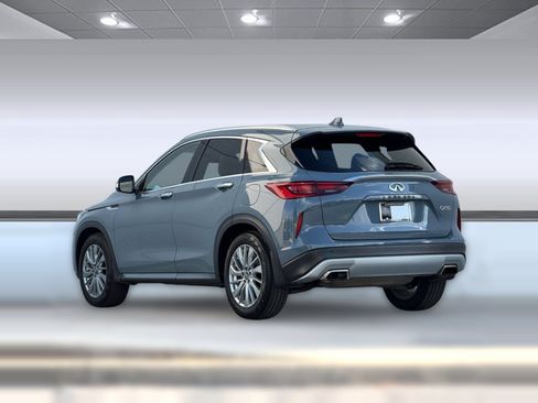 Used 2023 INFINITI QX50 Luxe FWD image 3