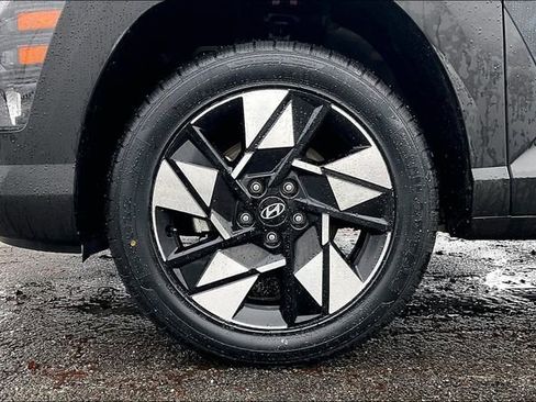 Certified 2024 Hyundai Kona SEL image 10