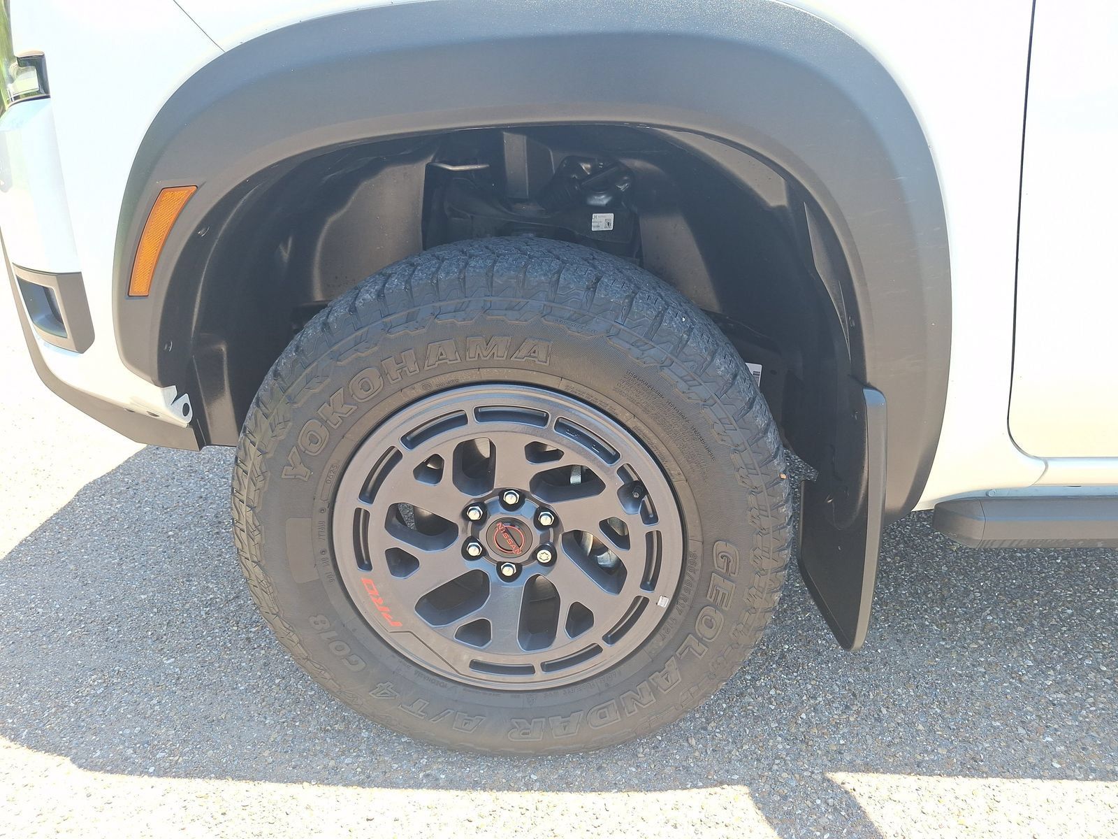 Used 2025 Nissan Frontier PRO-4X AWD/4WD image 25