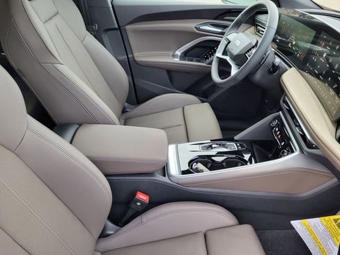 New 2025 Audi Q5 Premium Plus image 12