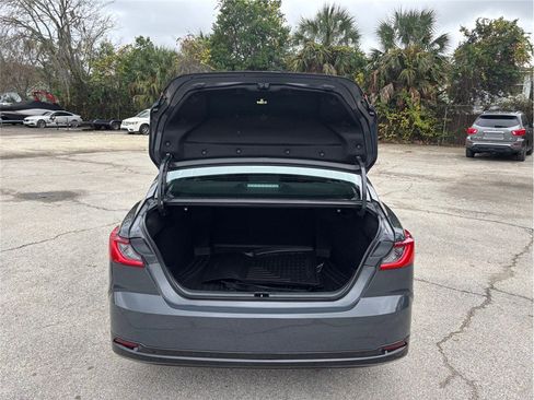 Used 2025 Toyota Camry XLE image 42