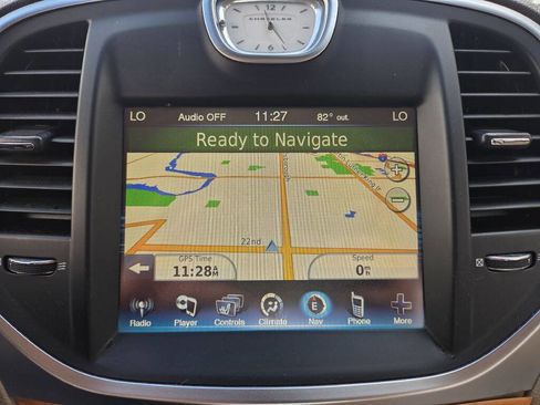 Used 2012 Chrysler 300 C image 29