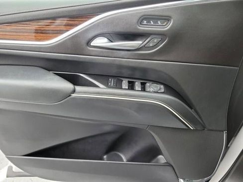 Used 2023 Cadillac Escalade Premium Luxury image 29