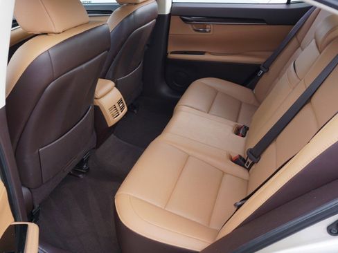 Used 2016 Lexus ES 350 image 25