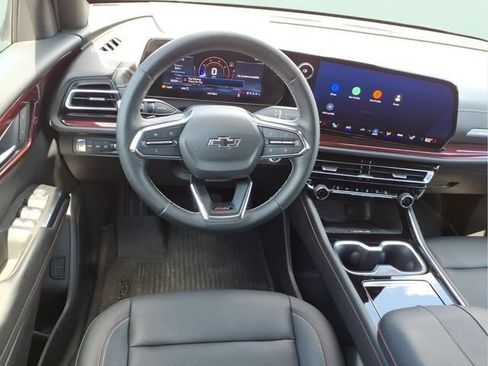 Used 2024 Chevrolet Traverse Z71 w/ LPO, Floor Liner Package AWD/4WD image 18