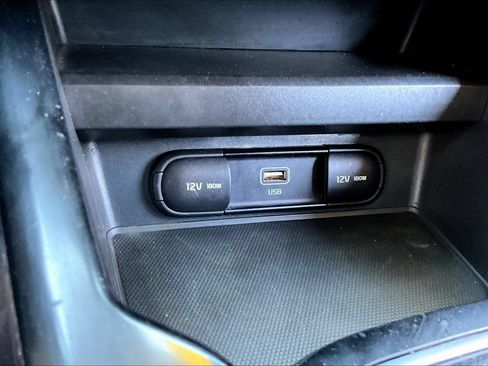 Used 2023 Kia Soul LX w/ LX Technology Package FWD image 14
