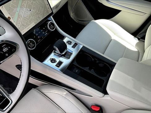 New 2026 Jaguar F-PACE R-Dynamic S image 8