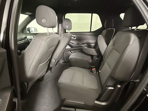 Used 2023 Chevrolet Traverse LT FWD image 30