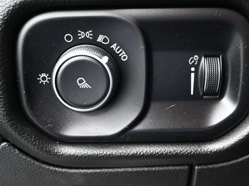 Used 2023 RAM 1500 Laramie AWD/4WD image 25