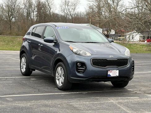 Used 2019 Kia Sportage LX image 2