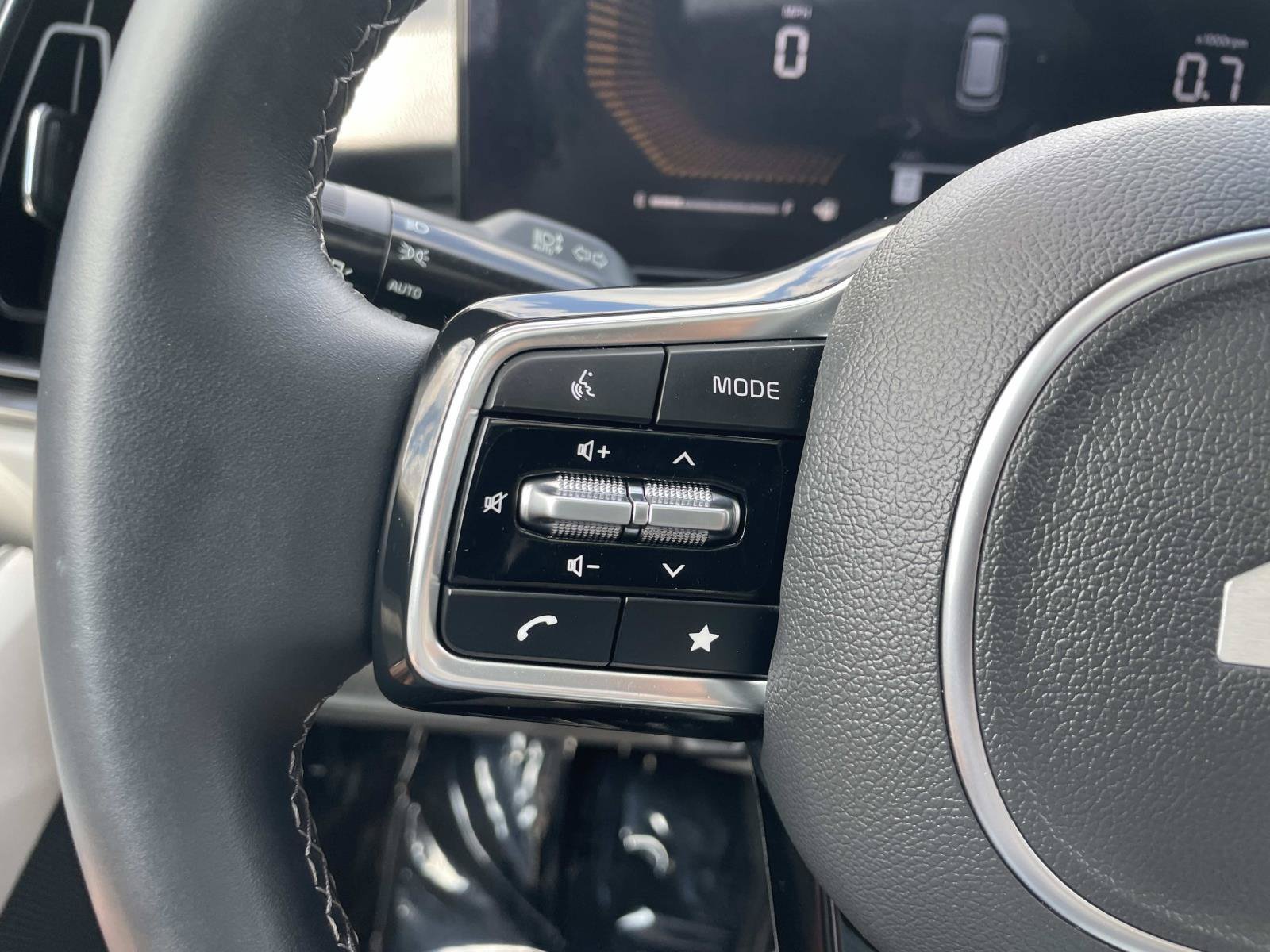 Used 2025 Kia Sorento S w/ Panoramic Sunroof Package FWD image 29