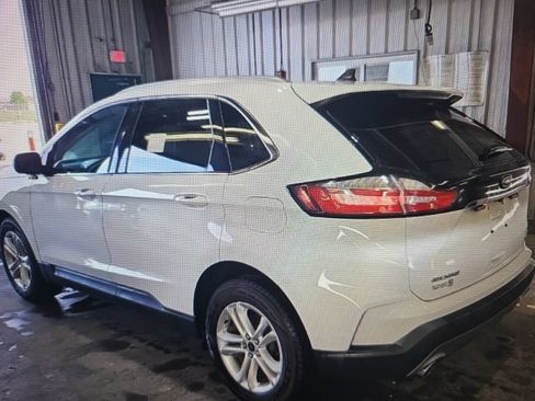 Used 2020 Ford Edge SEL AWD/4WD image 2
