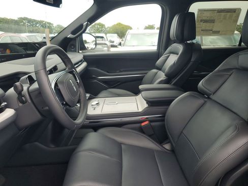 New 2025 Lincoln Navigator Reserve w/ Jet Appearance Package AWD/4WD image 23