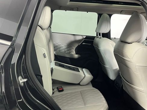 Used 2024 Mitsubishi Outlander SEL image 30