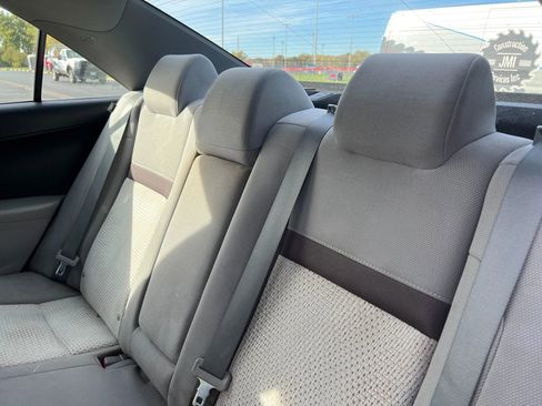 Used 2014 Toyota Camry LE image 25