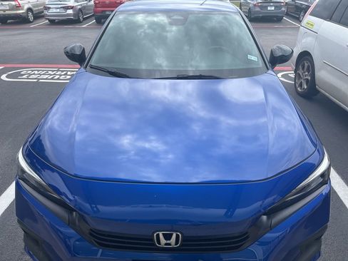 Used 2024 Honda Civic Sport image 2