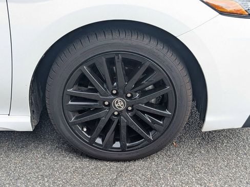 Used 2024 Toyota Camry SE image 11