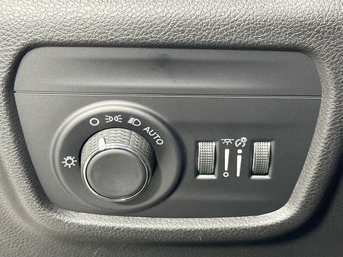 Used 2023 Jeep Grand Cherokee Laredo w/ Trailer Tow Prep Group (B) image 10