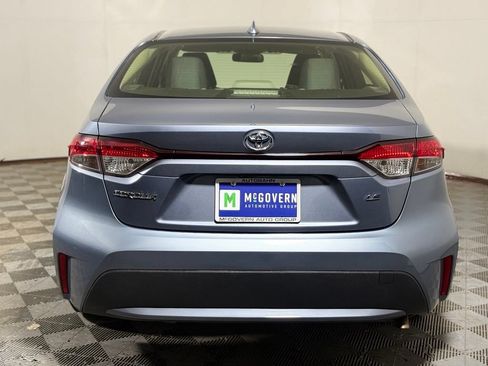 Used 2022 Toyota Corolla LE FWD image 5