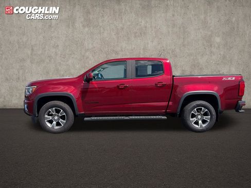 Used 2018 Chevrolet Colorado Z71 AWD/4WD image 2