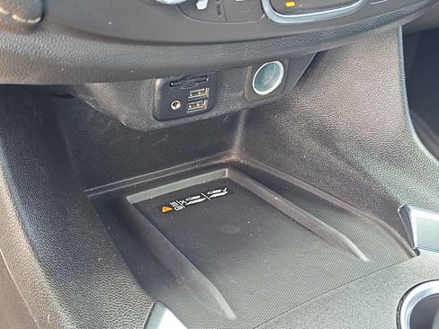 Used 2023 Chevrolet Traverse Premier w/ Redline Edition FWD image 29