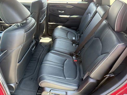 Used 2025 Honda Pilot Elite image 31