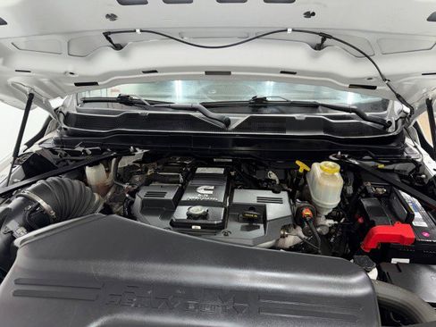 Used 2022 RAM 5500 Tradesman image 39