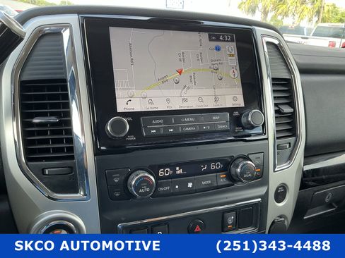 Used 2021 Nissan Titan SV w/ SV Convenience Package AWD/4WD image 16