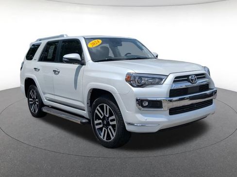 Used 2024 Toyota 4Runner Limited AWD/4WD image 8