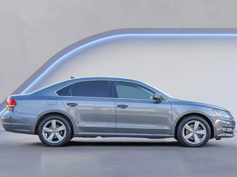 Used 2015 Volkswagen Passat 1.8T S image 9