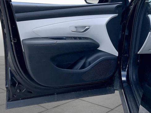 Used 2025 Hyundai Tucson SE FWD image 22