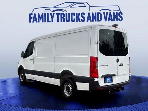 Used 2021 Mercedes-Benz Sprinter 2500 image 3