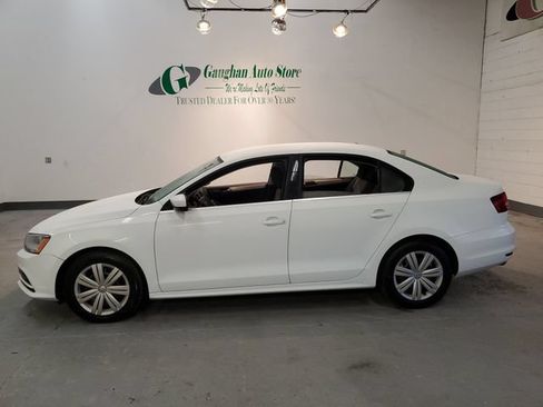 Used 2017 Volkswagen Jetta S w/ Jetta S Cold Weather Package FWD image 2
