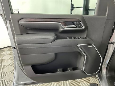 New 2026 GMC Sierra 3500 SLT w/ SLT Premium Package image 12