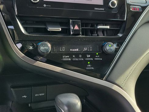 Used 2024 Toyota Camry SE image 27