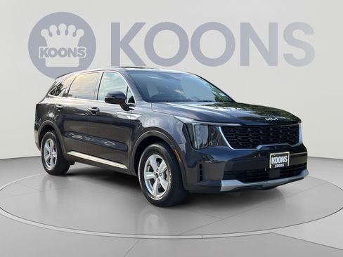 Used 2025 Kia Sorento LX FWD image 10