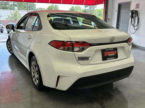 Certified 2023 Toyota Corolla LE FWD image 5