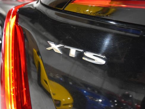 Used 2019 Cadillac XTS Luxury AWD/4WD image 8