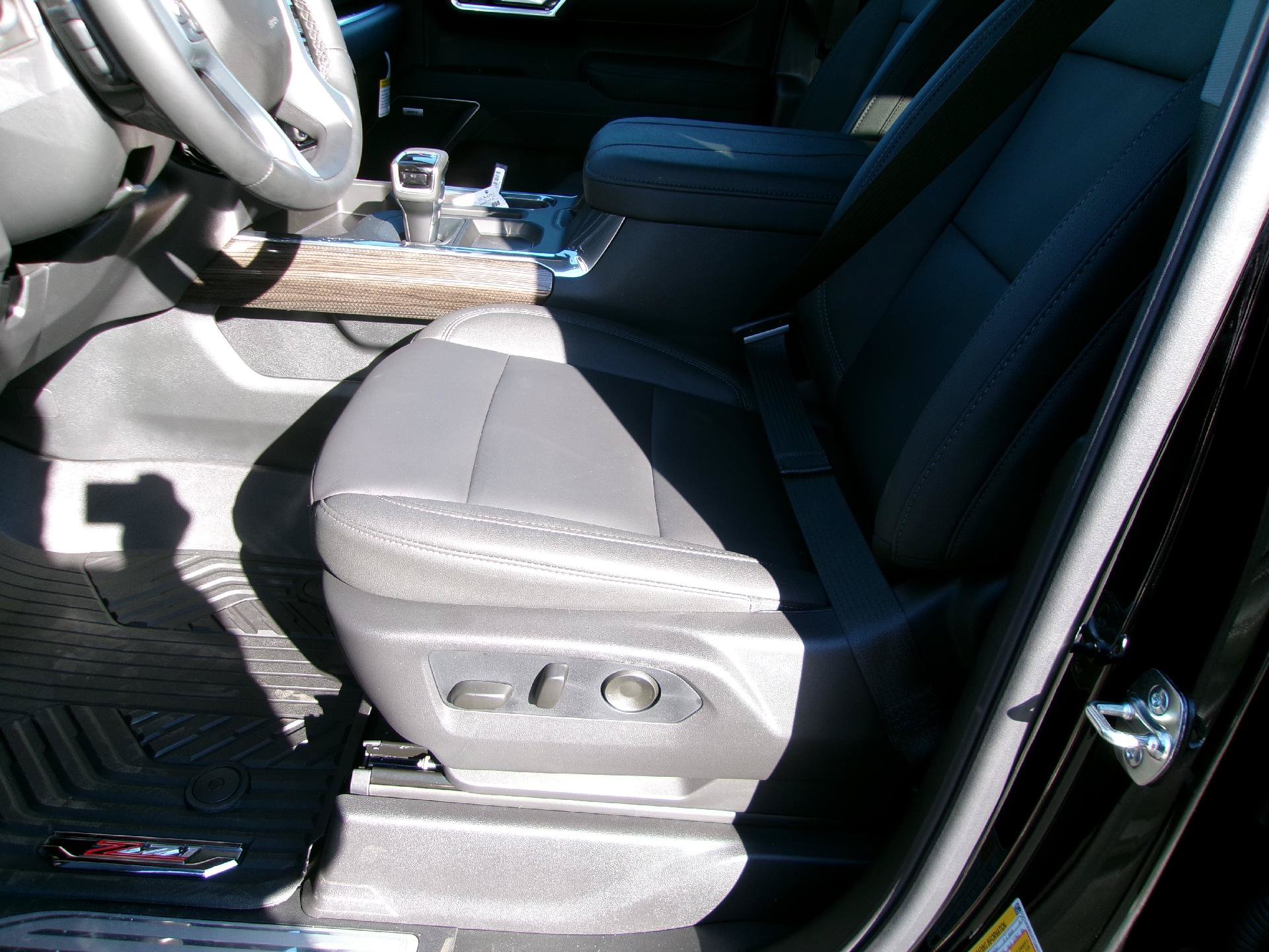 New 2026 Chevrolet Silverado 1500 RST w/ RST All Star Premium Package AWD/4WD image 12
