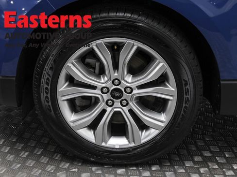 Used 2024 Ford Edge Titanium image 32