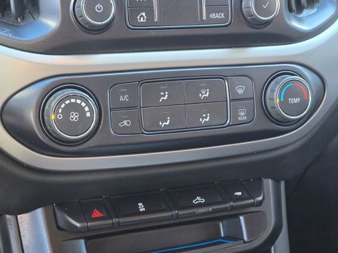 Used 2021 Chevrolet Colorado LT w/ LT Convenience Package image 26