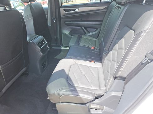 Used 2025 Volkswagen Atlas Cross Sport SE image 28