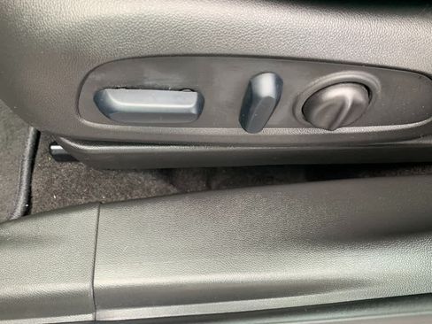 Certified 2023 Buick Encore GX Preferred w/ Cold Weather Comfort Package FWD image 18