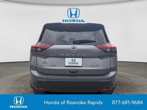 Used 2024 Nissan Rogue SV AWD/4WD image 4