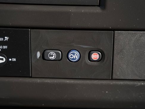 Used 2024 GMC Savana 2500 w/ Driver Convenience Package image 27